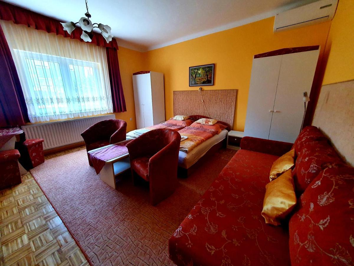 Apart Julia Villa Хевиз Экстерьер фото