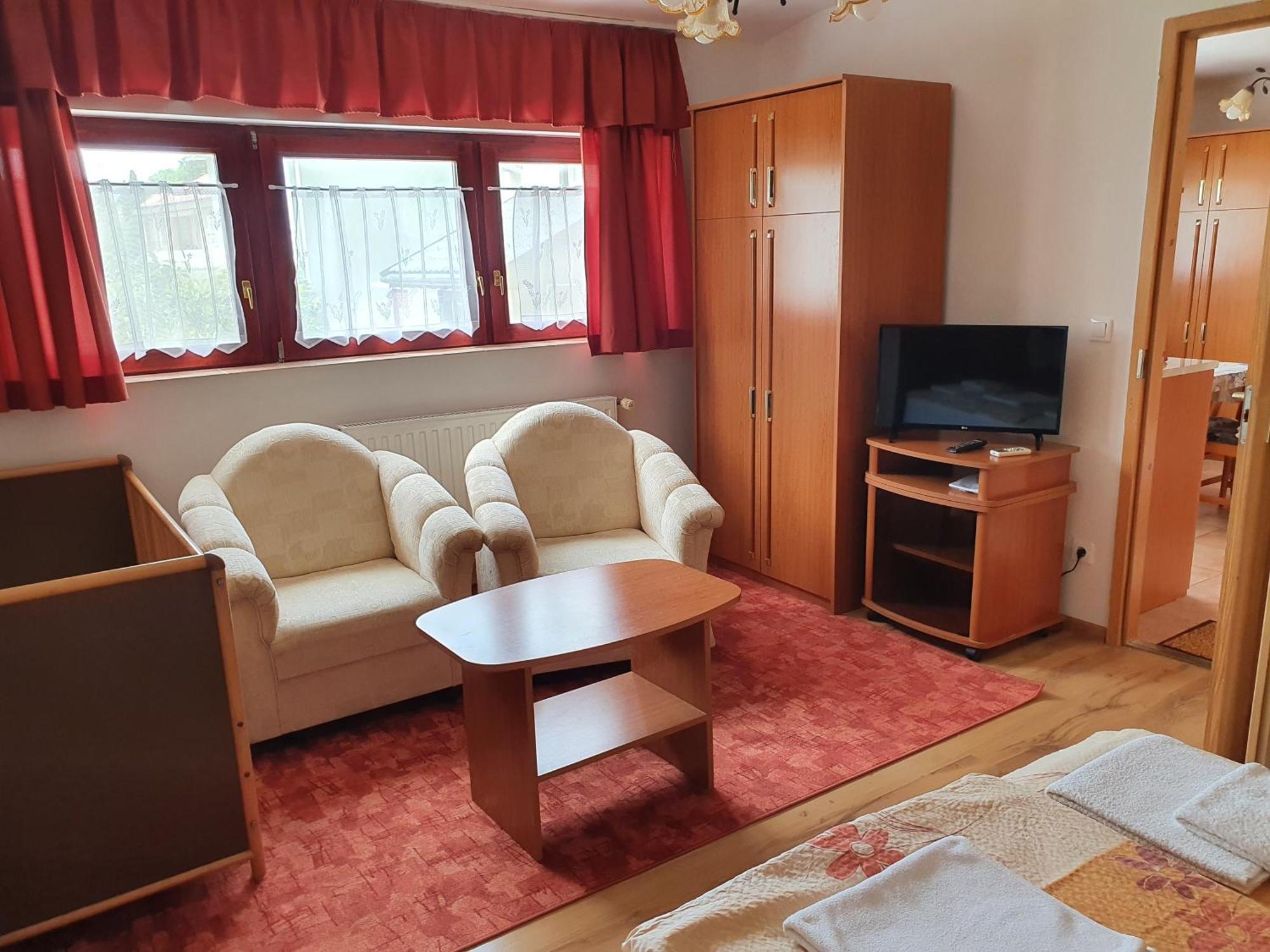 Apart Julia Villa Хевиз Экстерьер фото
