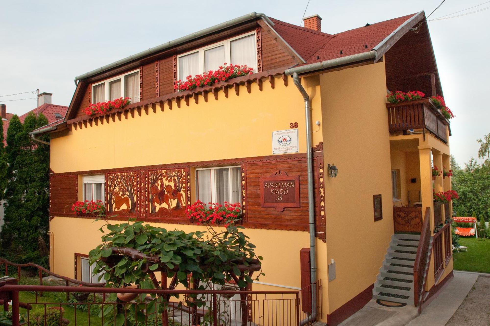 ОТЕЛЬ APART JULIA VILLA ХЕВИЗ 3* (Венгрия) - от 2155 UAH | NOCHI