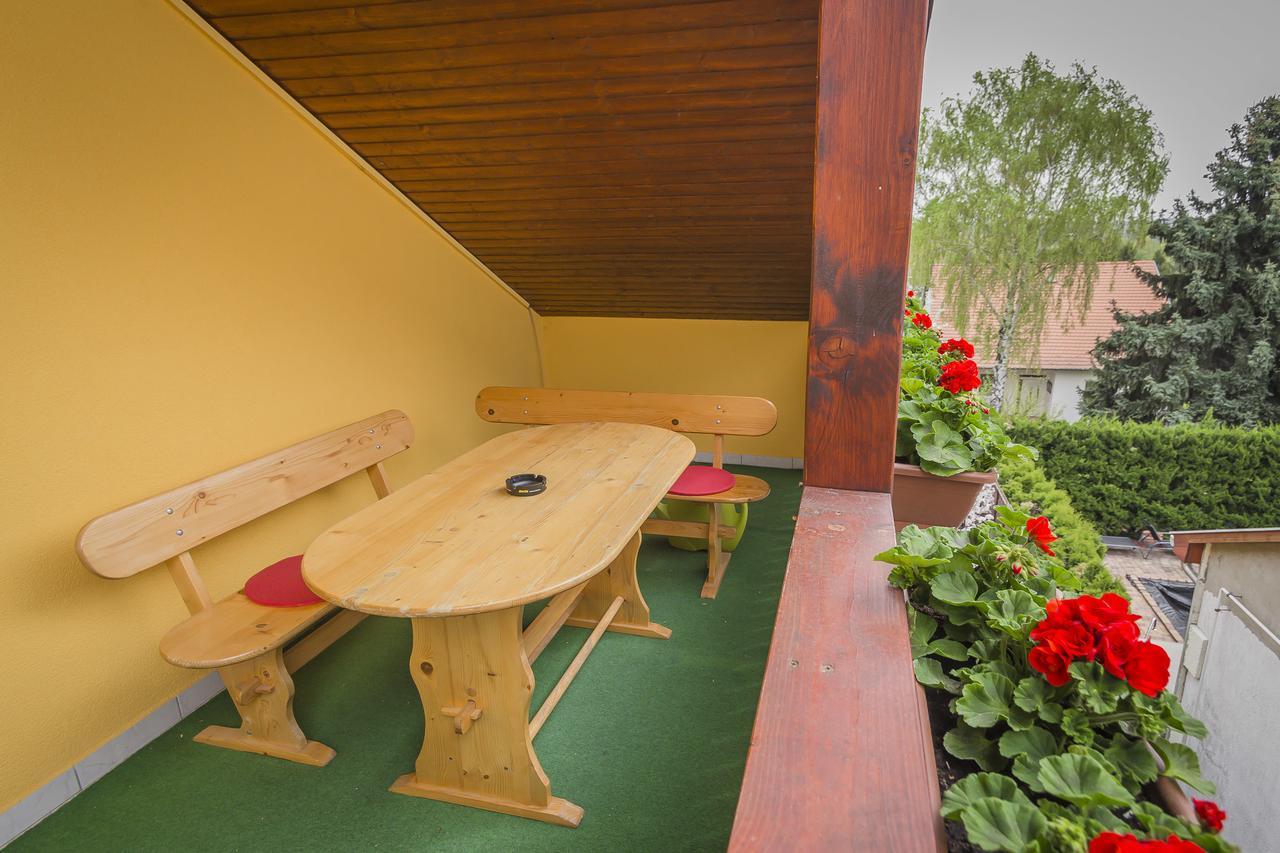 Apart Julia Villa Хевиз Экстерьер фото